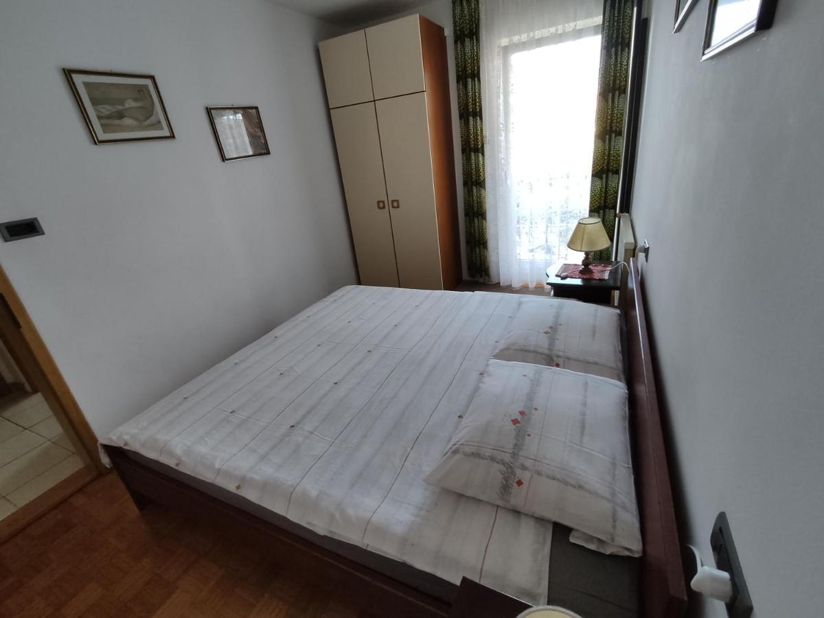 Apartments Samec Изола Екстериор снимка