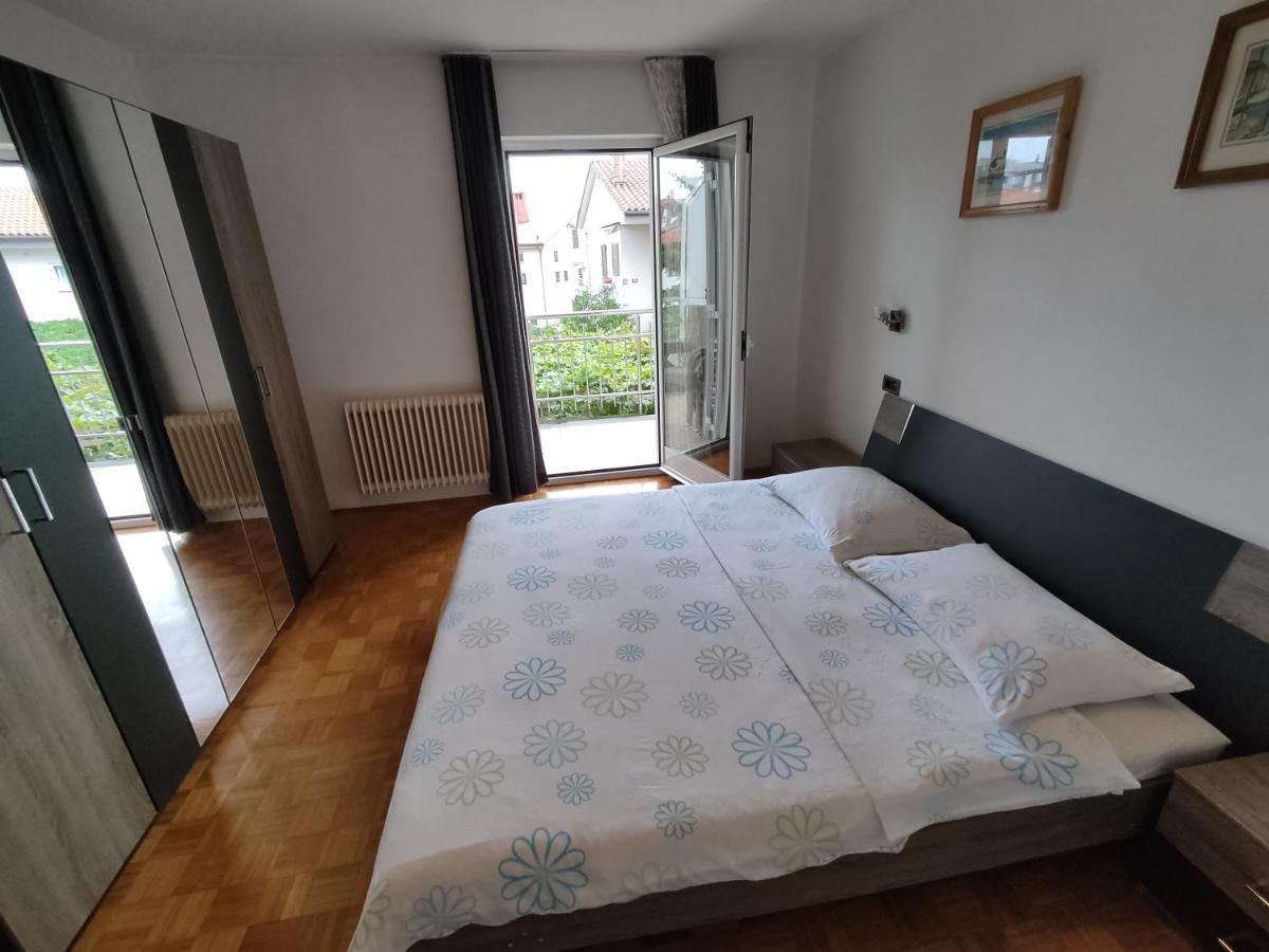 Apartments Samec Изола Екстериор снимка