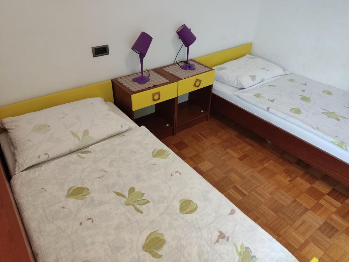 Apartments Samec Изола Екстериор снимка