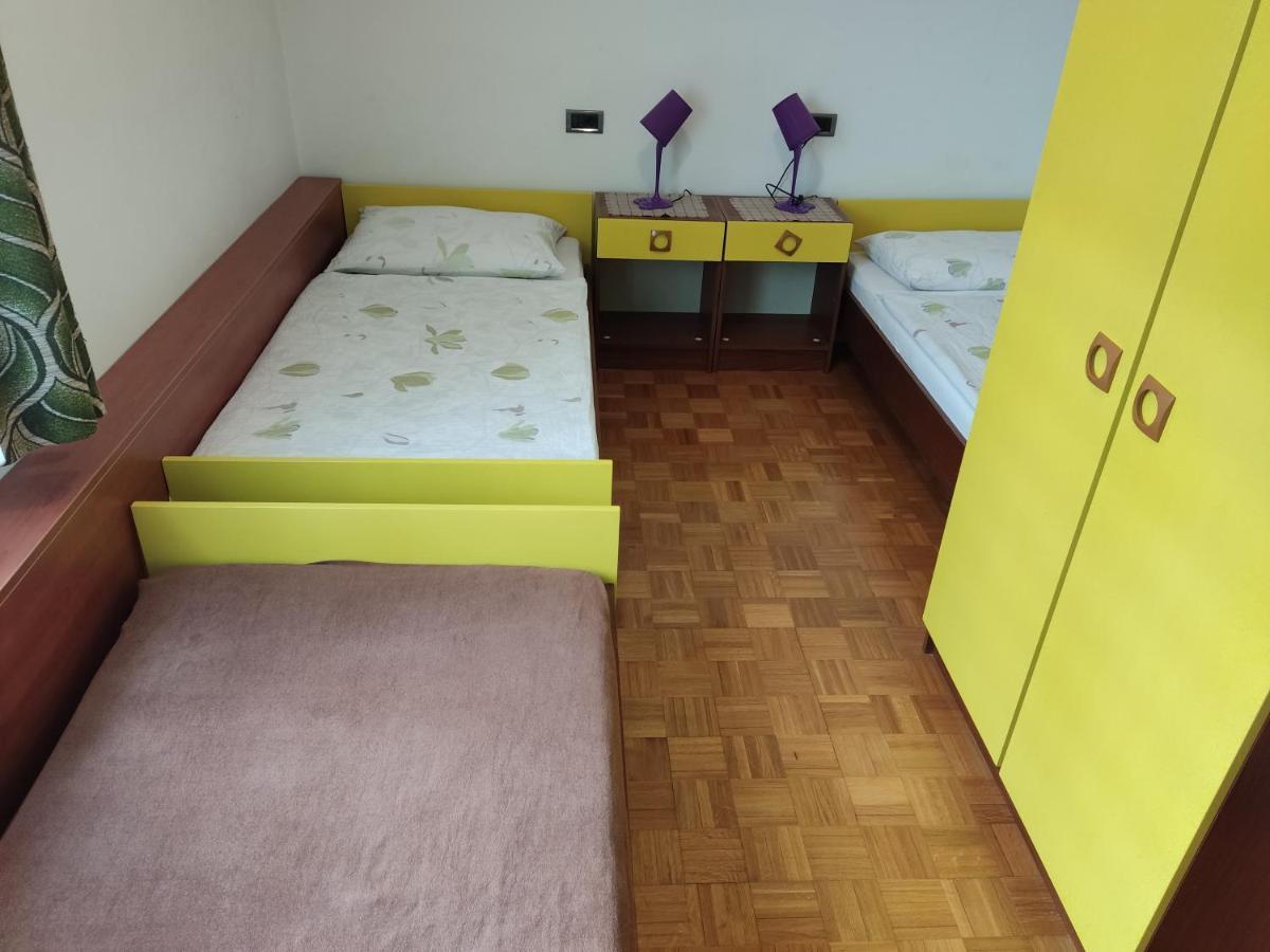 Apartments Samec Изола Екстериор снимка