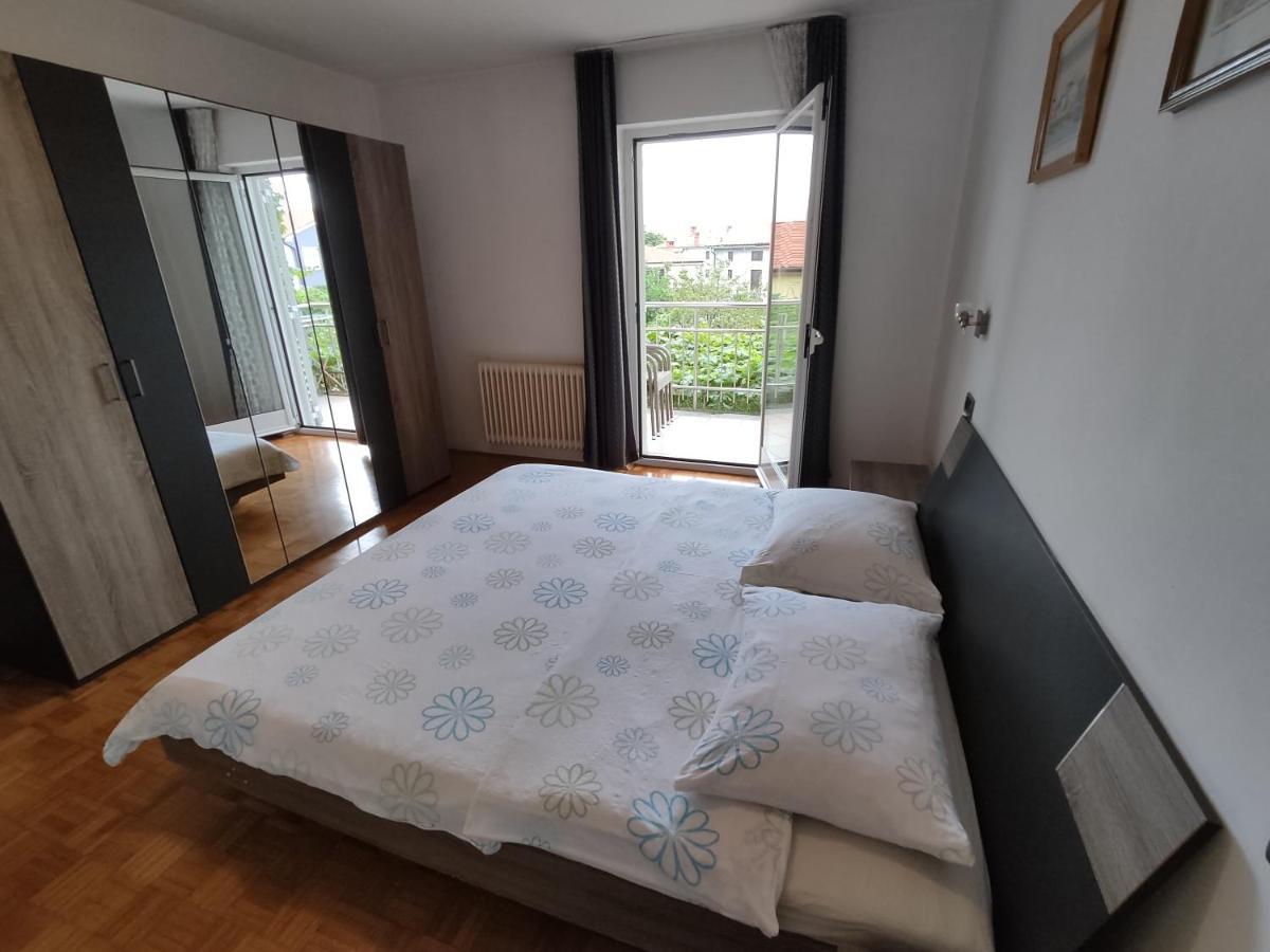 Apartments Samec Изола Екстериор снимка