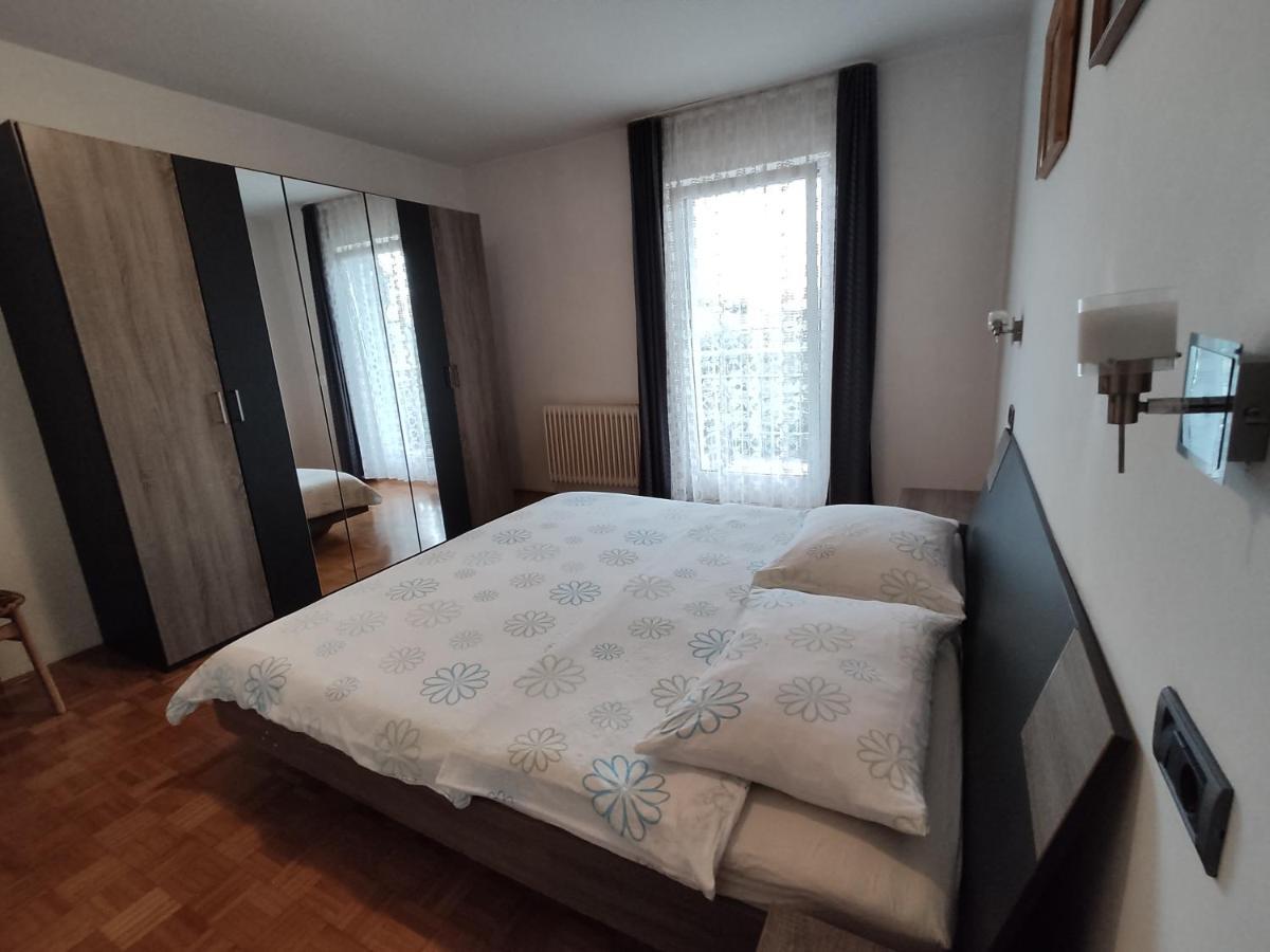 Apartments Samec Изола Екстериор снимка