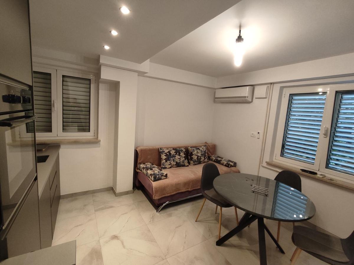 Apartments Samec Изола Екстериор снимка