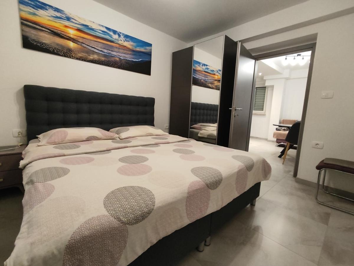 Apartments Samec Изола Екстериор снимка