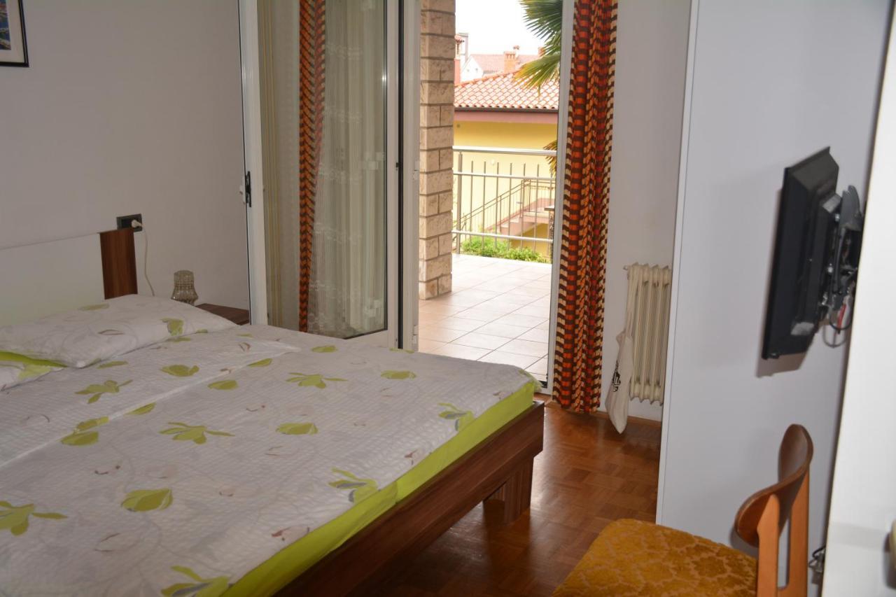 Apartments Samec Изола Екстериор снимка